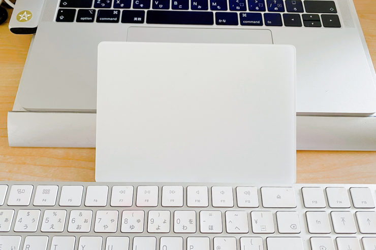 自宅の外付トラックパッドと外付キーボード